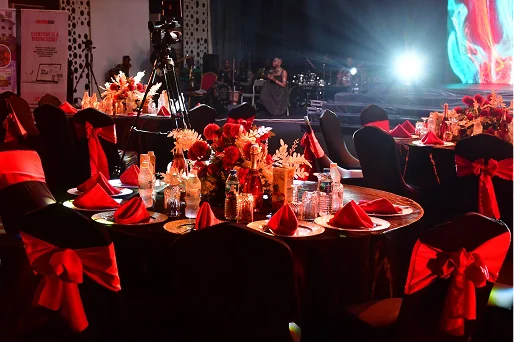 business day display image